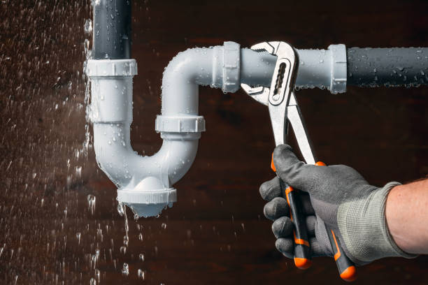Professional Plumbing technician working in Villa Park, CA